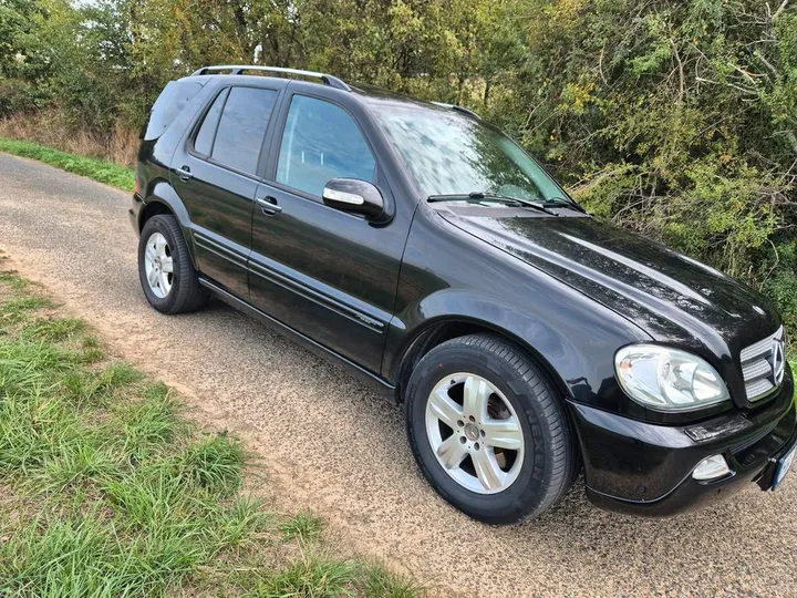 Mercedes-Benz ML 400