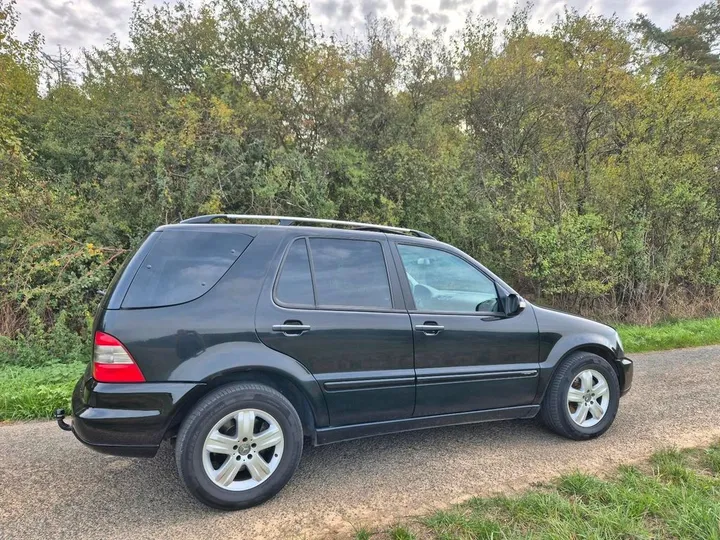 Mercedes-Benz ML 400