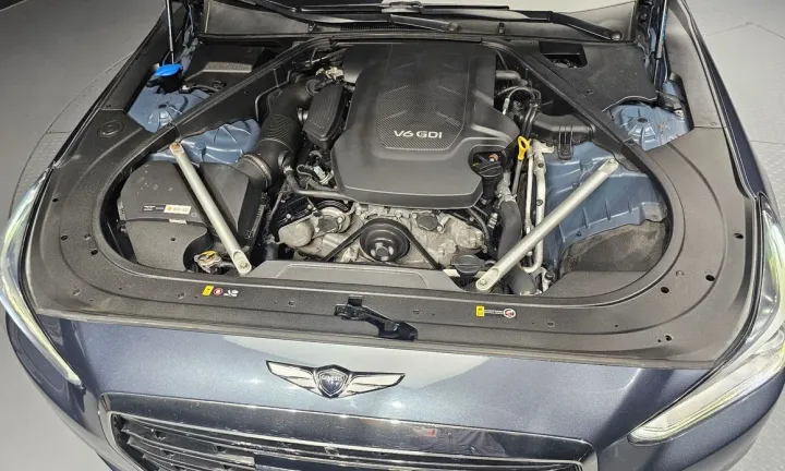 Genesis EQ900