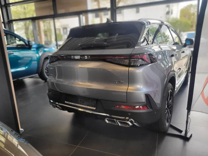 BAIC Beijing X75