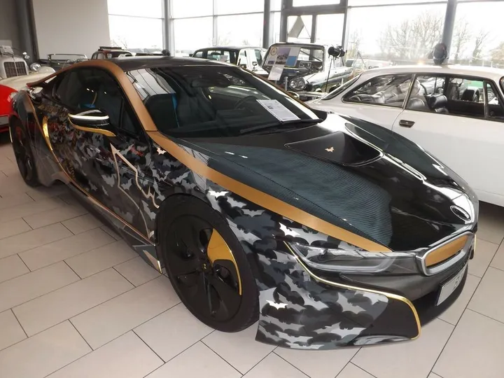 BMW i8