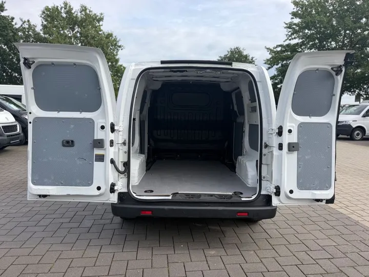 Nissan e-NV200