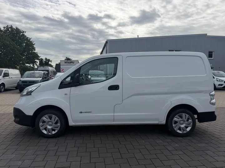 Nissan e-NV200