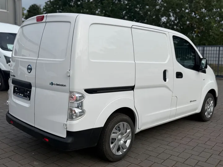 Nissan e-NV200