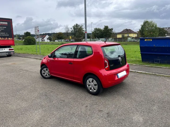 Volkswagen up!