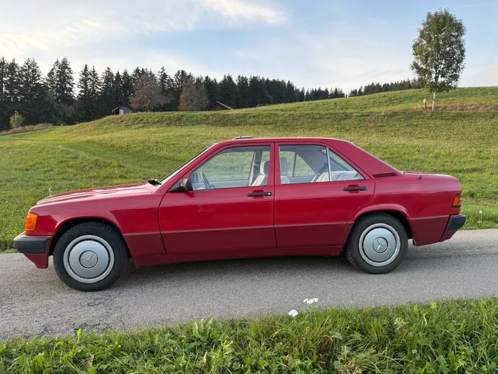 Mercedes-Benz 190