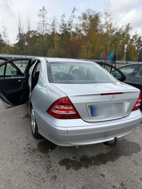 Mercedes-Benz C 220