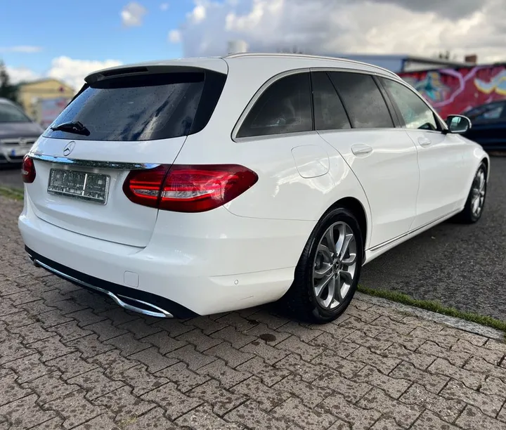 Mercedes-Benz C 200