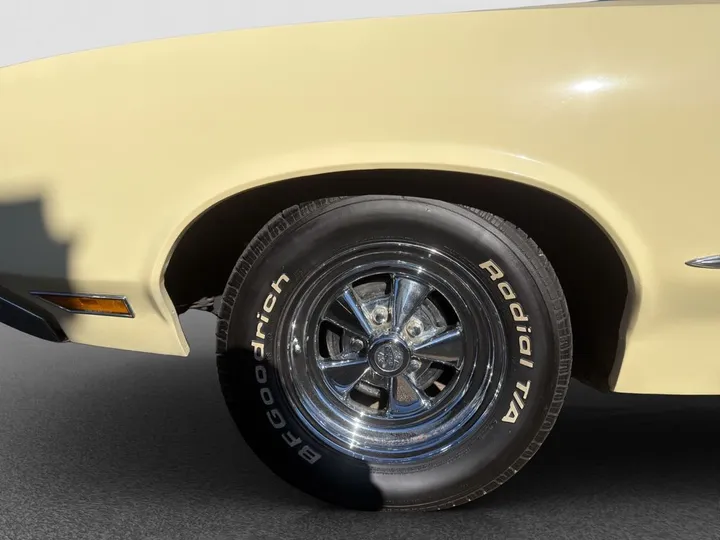 Oldsmobile Cutlass