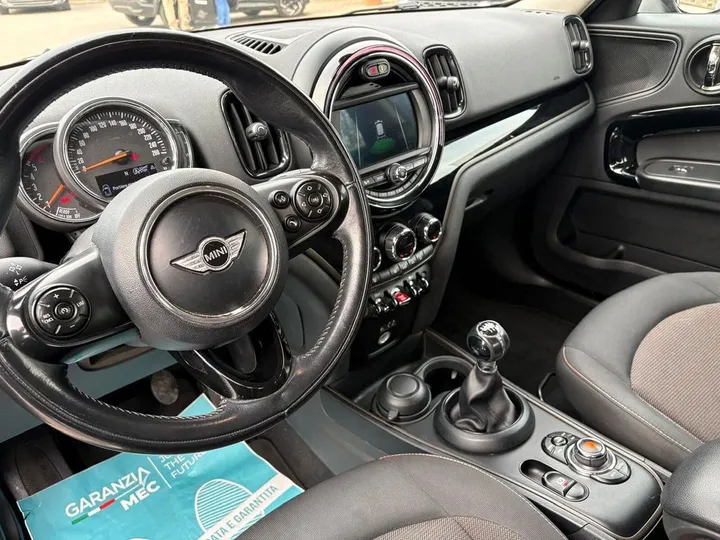 MINI One D Countryman