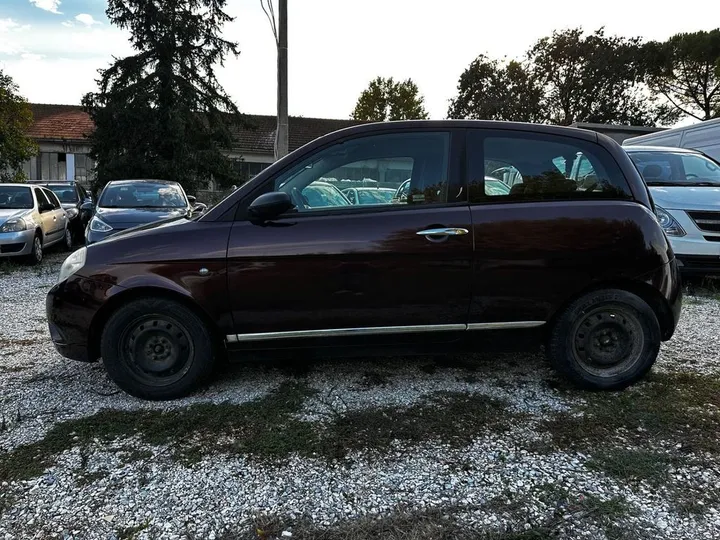 Lancia Ypsilon