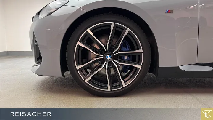 BMW M240i