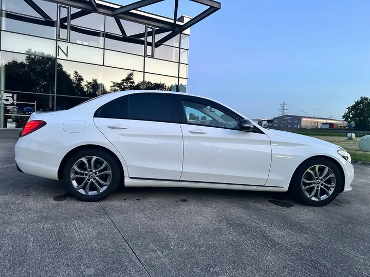Mercedes-Benz C 180
