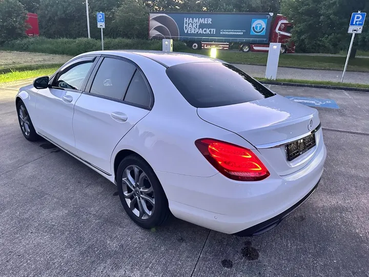 Mercedes-Benz C 180