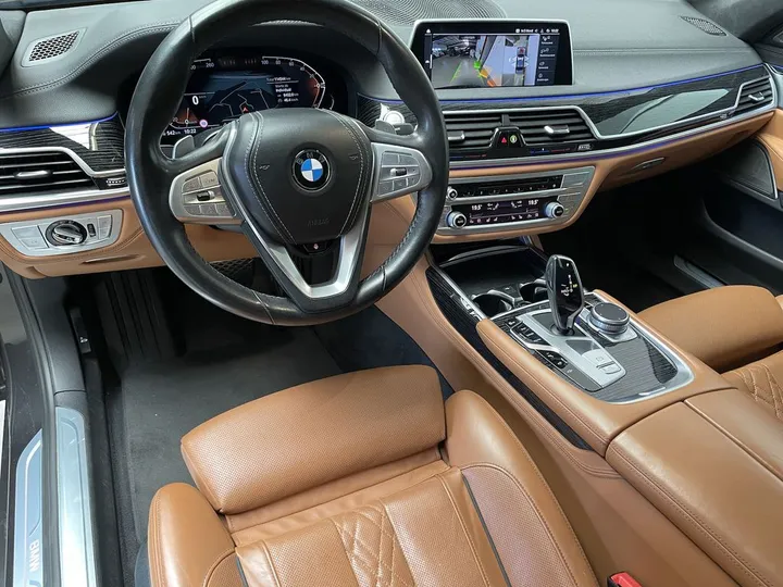 BMW 730