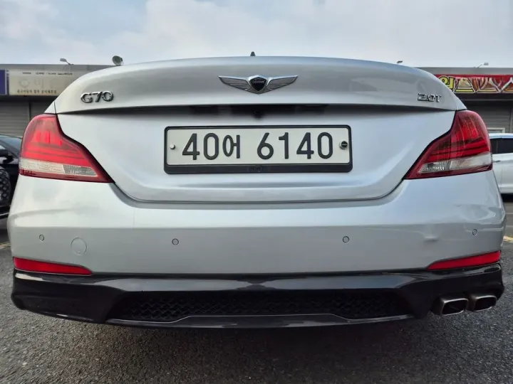 Genesis G70