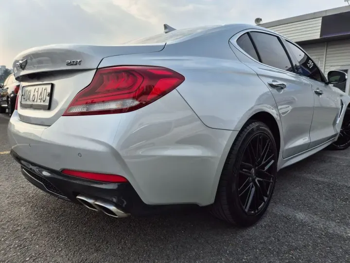 Genesis G70
