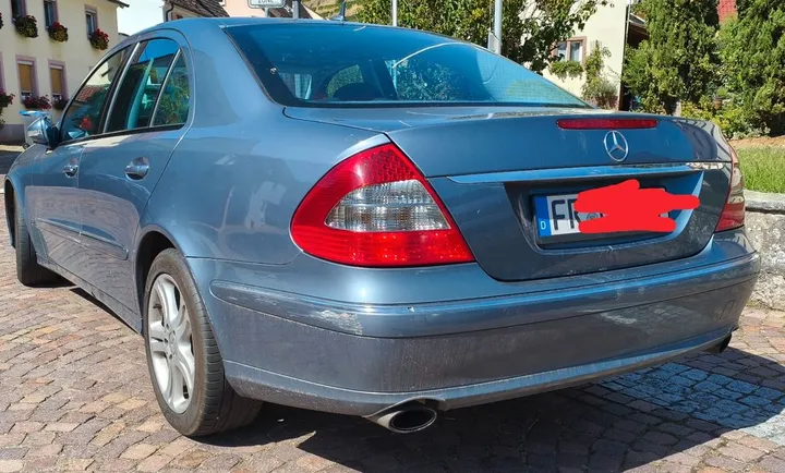Mercedes-Benz E 200
