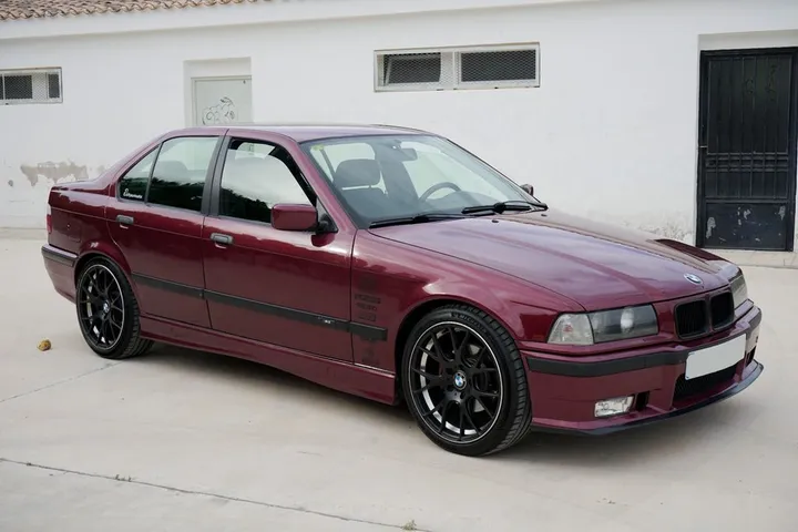 BMW 320