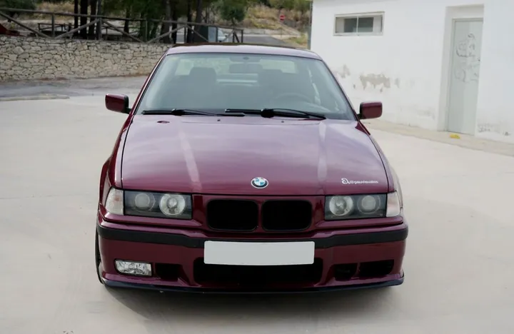 BMW 320