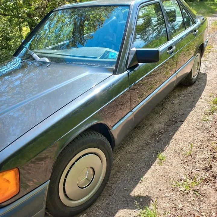 Mercedes-Benz 190