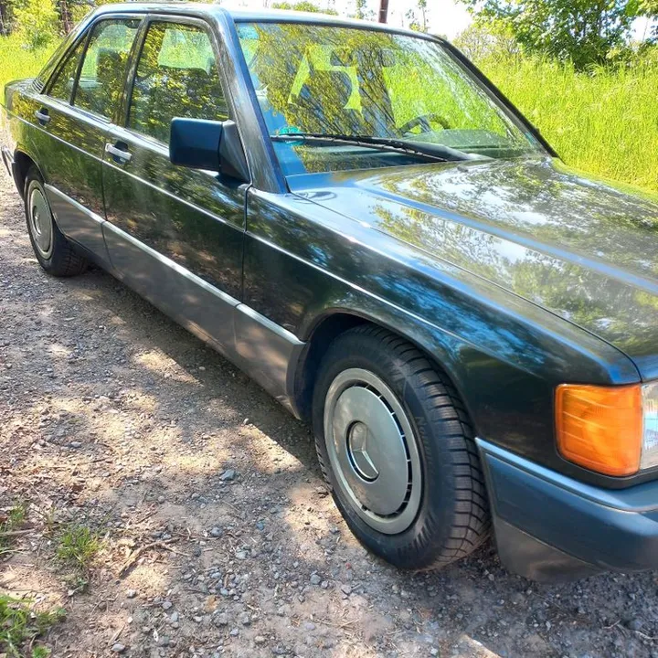 Mercedes-Benz 190