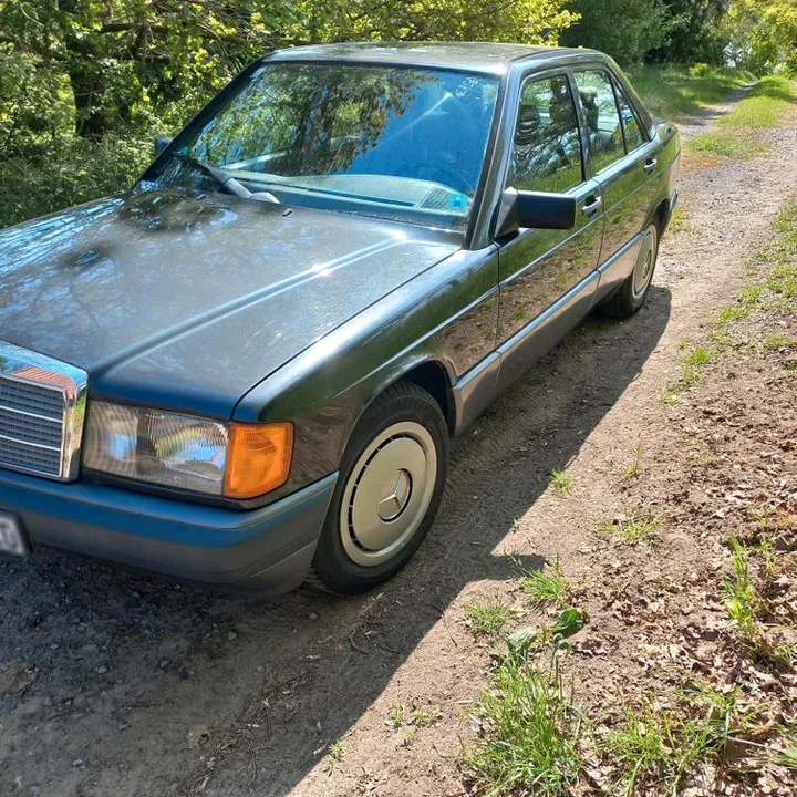 Mercedes-Benz 190