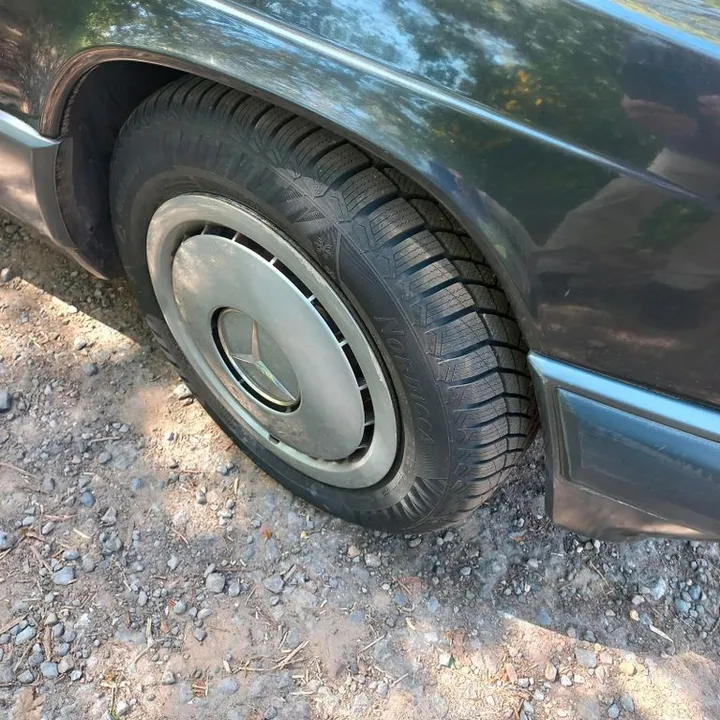 Mercedes-Benz 190
