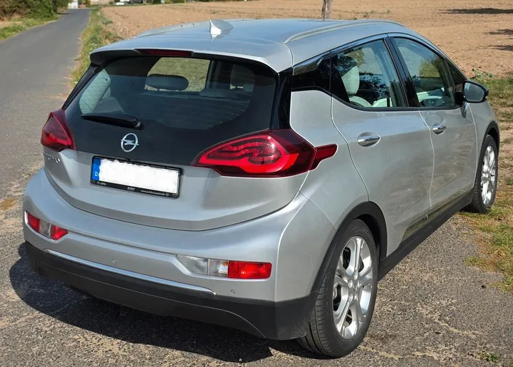 Opel Ampera-e