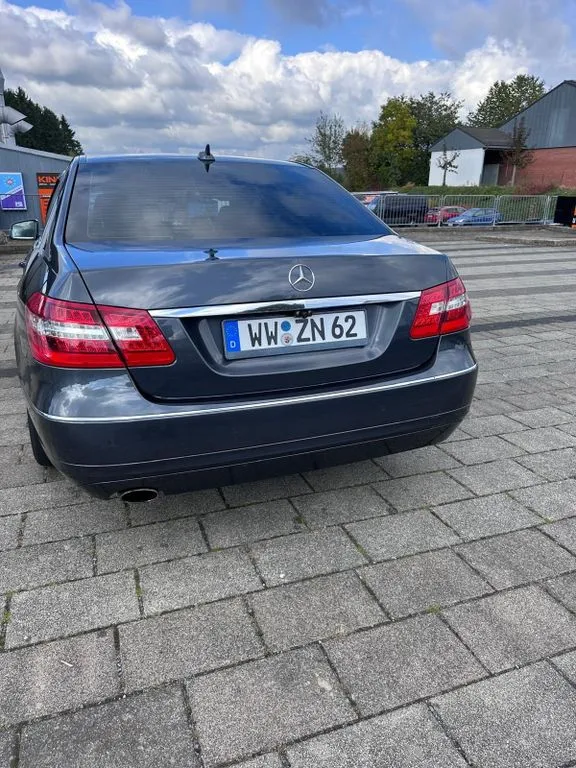 Mercedes-Benz E 200