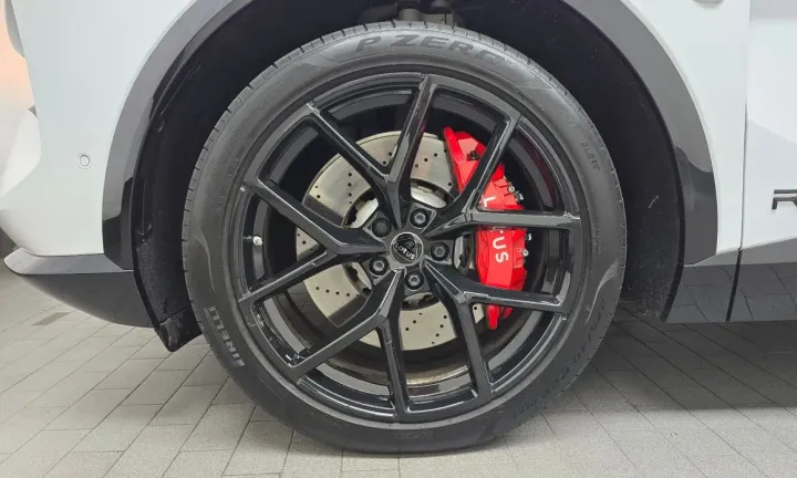 Lotus Eletre