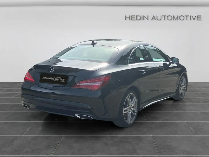 Mercedes-Benz CLA 200