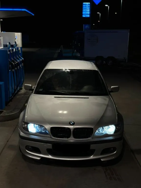 BMW 320
