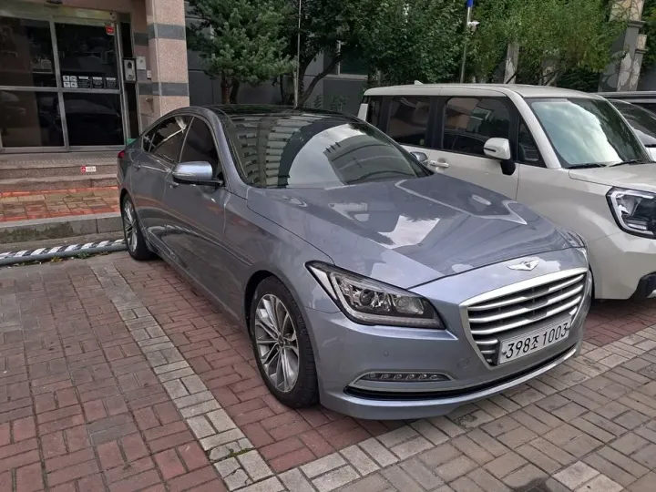 Hyundai Genesis