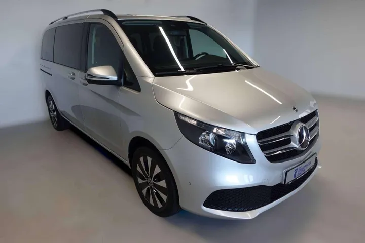 Mercedes-Benz V 220