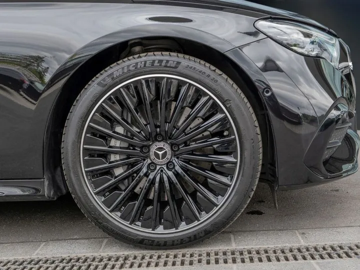 Mercedes-Benz E 400