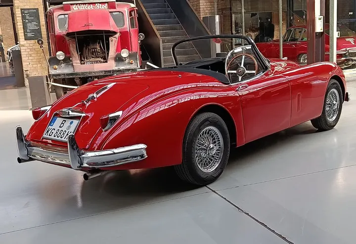 Jaguar XK