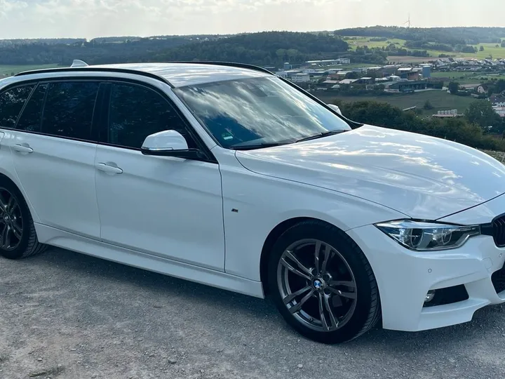 BMW 320
