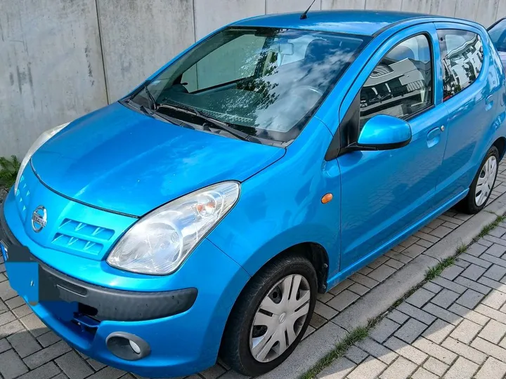 Nissan Pixo