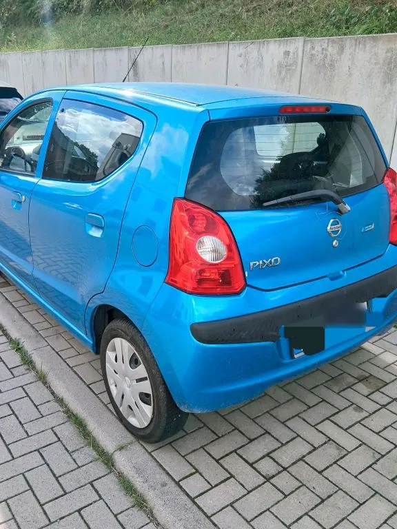 Nissan Pixo