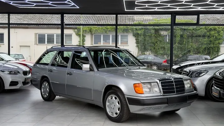 Mercedes-Benz 300