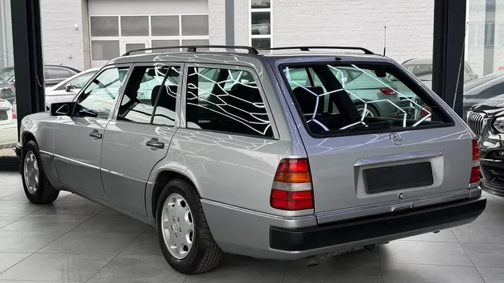 Mercedes-Benz 300