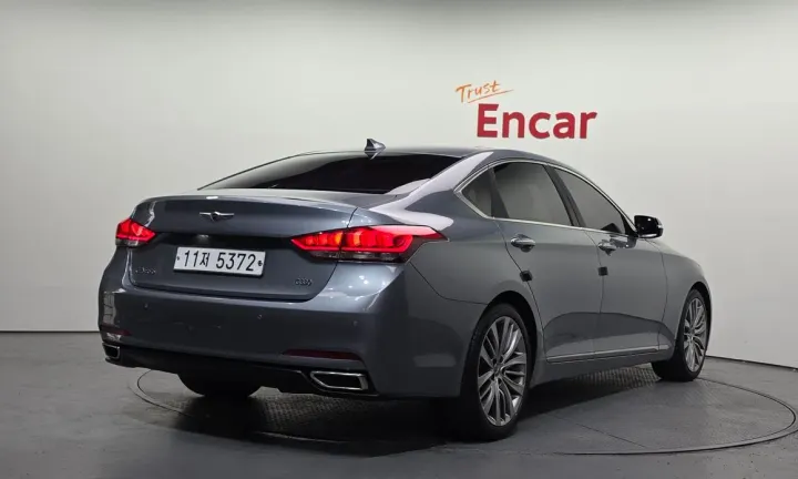 Hyundai Genesis