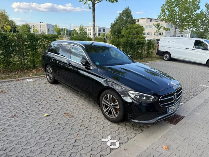 Mercedes-Benz E 220