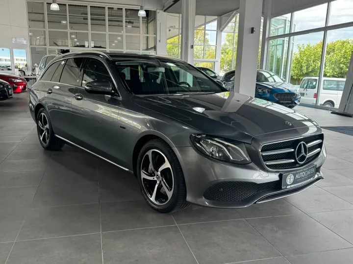 Mercedes-Benz E 300