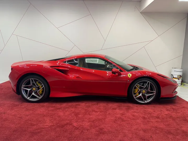 Ferrari F8