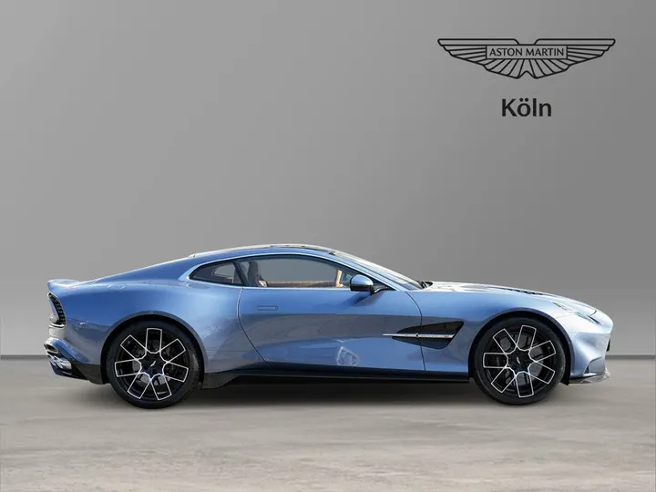 Aston Martin Vanquish