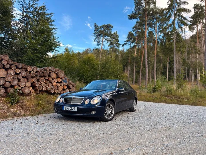 Mercedes-Benz E 200