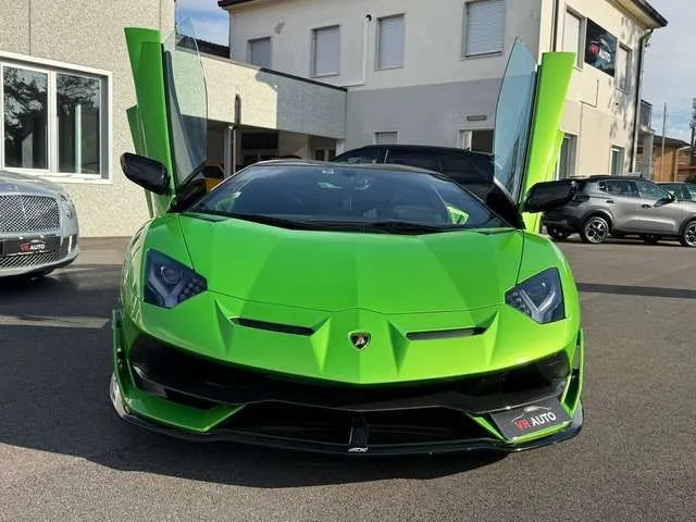 Lamborghini Aventador