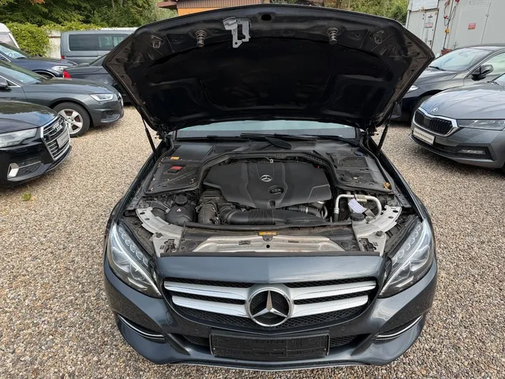 Mercedes-Benz C 220